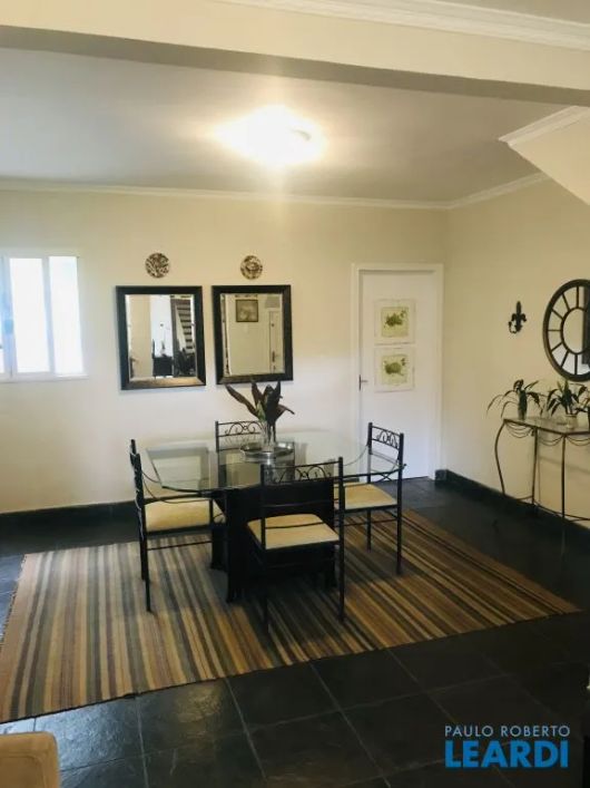 CASA ASSOBRADADA - POMPÉIA - SP