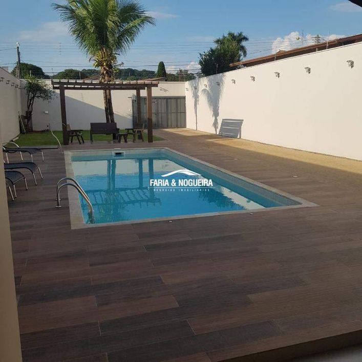 Casa à venda, 3 quartos, 1 suíte, 5 vagas, Centro - Santa Gertrudes/SP
