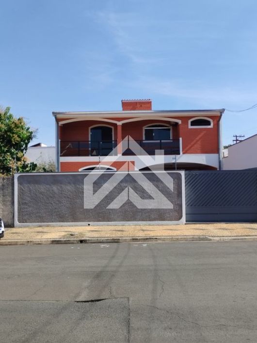 Casa Sobrado à venda na Vila Operária, Rio Claro - Ótima oportunidade!
