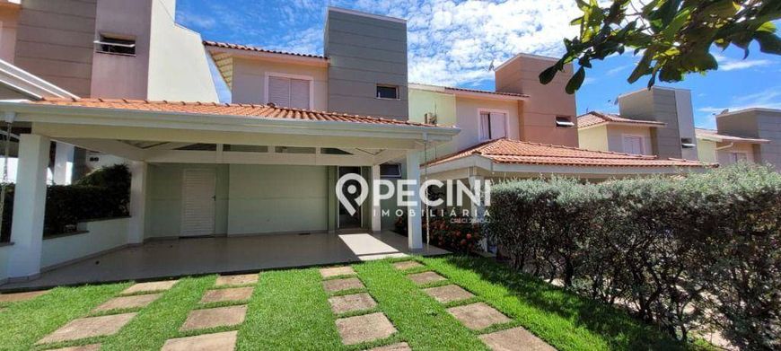 Casa em Condomínio com 3 quartos em Rio Claro