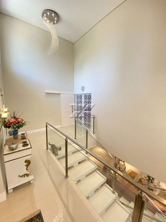 Casa com 4 suítes à venda no Condomínio Residencial Florença
