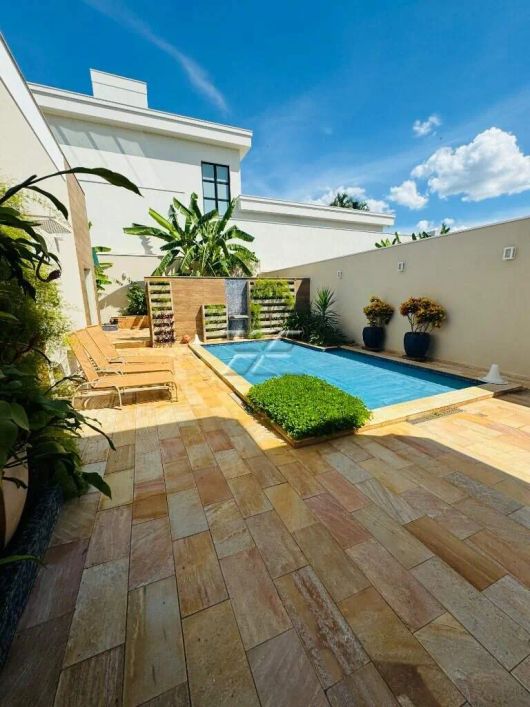 Casa com 04 quartos à venda no Cidade Jardim