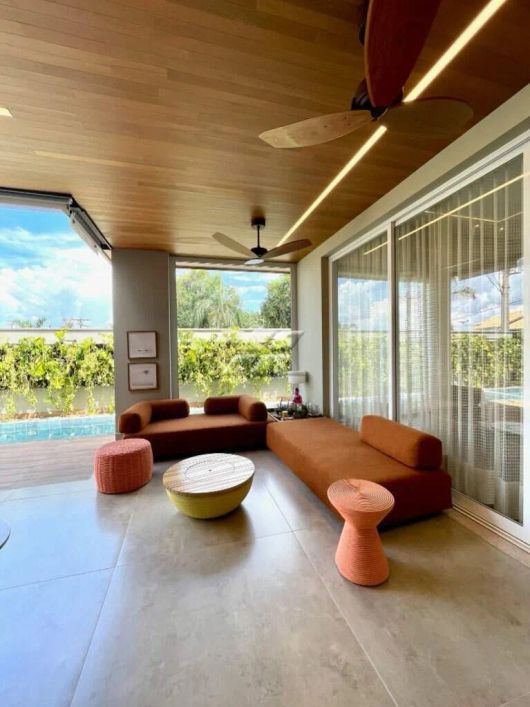 Casa em condomínio fechado à venda com 03 suítes no Cidade Jardim