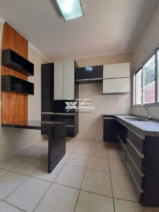 Casa em condomínio à venda com 03 quartos no Vila Alemã
