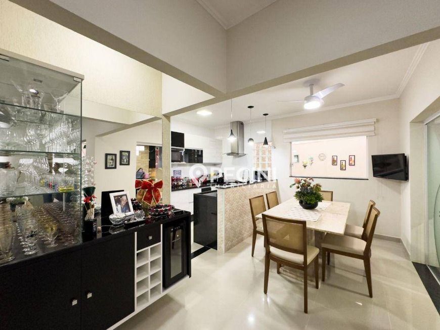Casa com 3 dormitórios à venda, 165 m² por R$ 630.000,00 - Vila Bela Vista - Rio Claro/SP