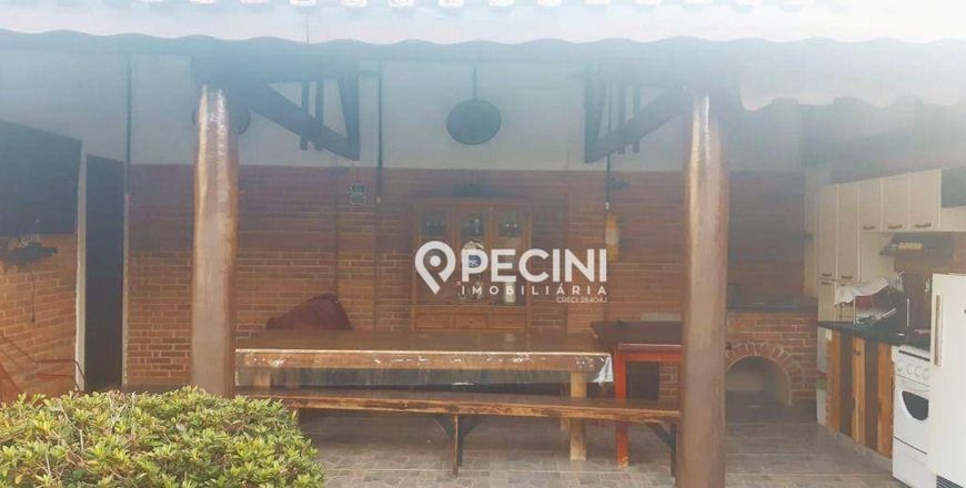 Casa à venda com 424m² de terreno no Vila Bela Vista em Rio Claro