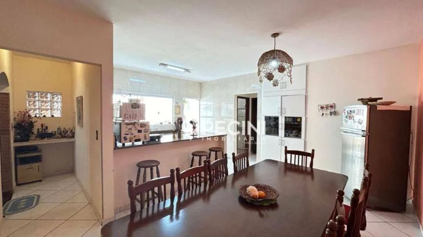 Casa para venda na Vila Bela Vista com 3 quartos.