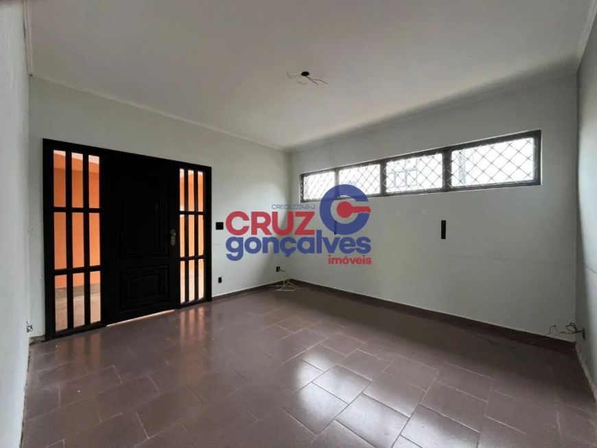 Casa á venda com 03 dormitórios na Vila Indaiá, Rio Claro - Confira!