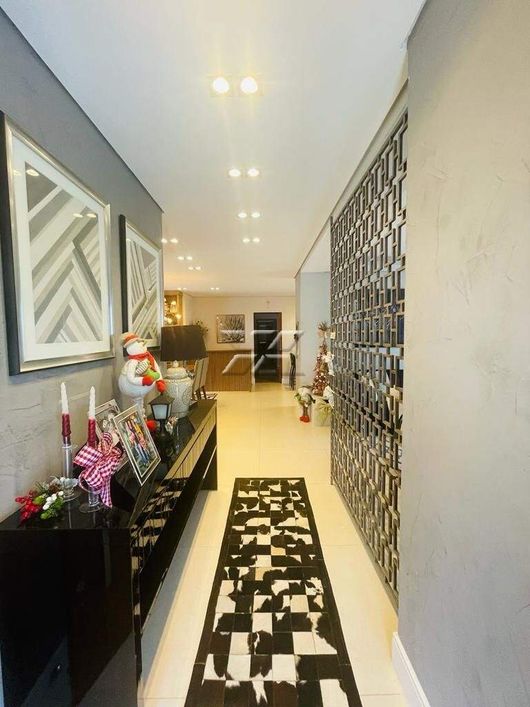 Casa em condomínio à venda com 4 dormitórios no Residencial Florença.