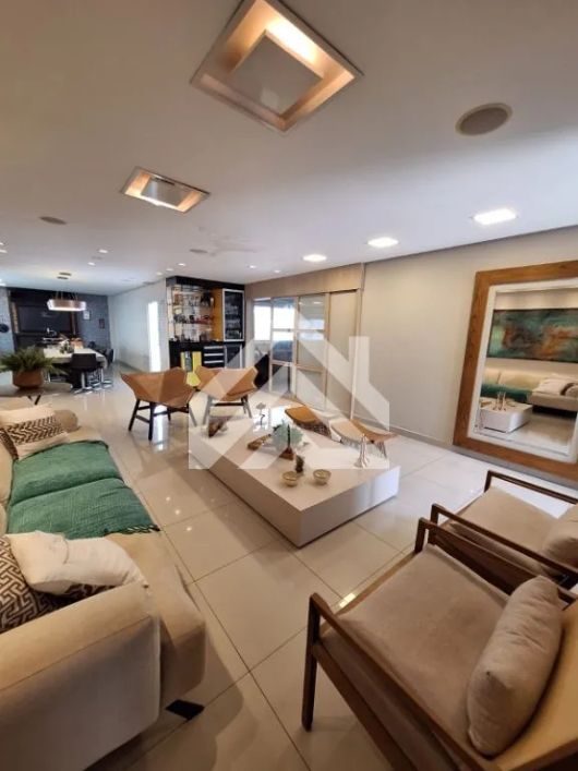 Casa em condomínio à venda com 3 suítes no Club Home