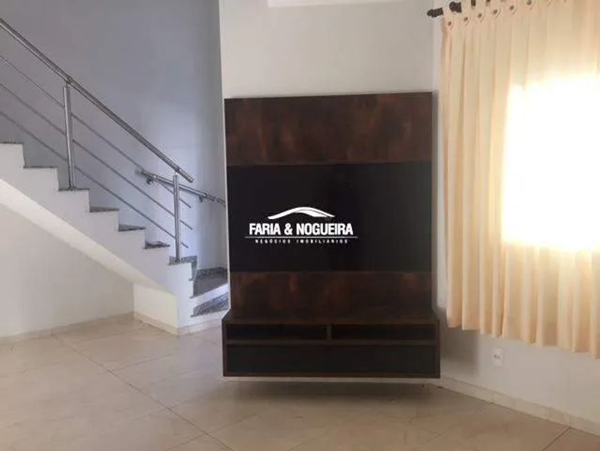 Casa em condomínio à venda, 3 quartos, 1 suíte, 2 vagas, Parque Mãe Preta - Rio Claro/SP