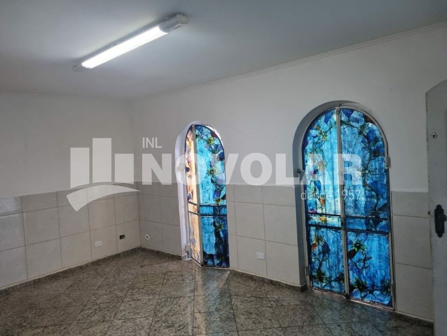 SOBRADO SANTA INÊS EM AVENIDA PRINCIPAL, PRÓXIMO AO HORTO FLORESTAL.