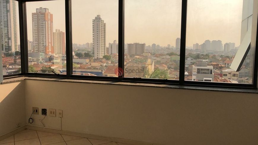 Sala comercial à venda próximo ao Metrô Tatuapé com 87 metros.