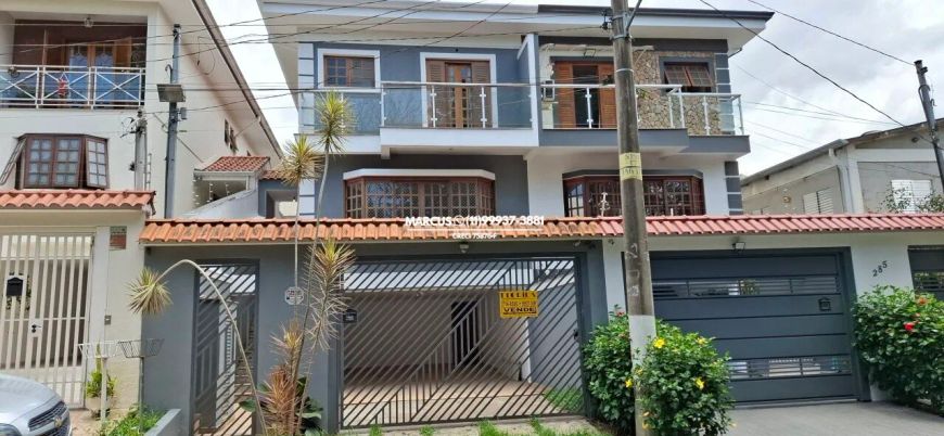 Casa na Vila São Francisco com 4 quartos sendo 3 suítes, 6 vagas de garagem. FL23