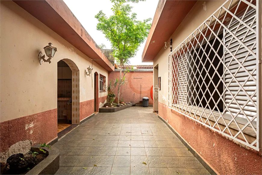 Casa térrea com 3 quartos à venda em Granja Julieta - SP