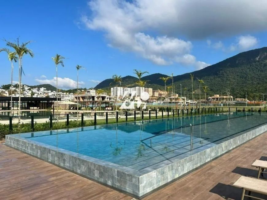 Terreno 375m² em Condomínio - Pedra Branca