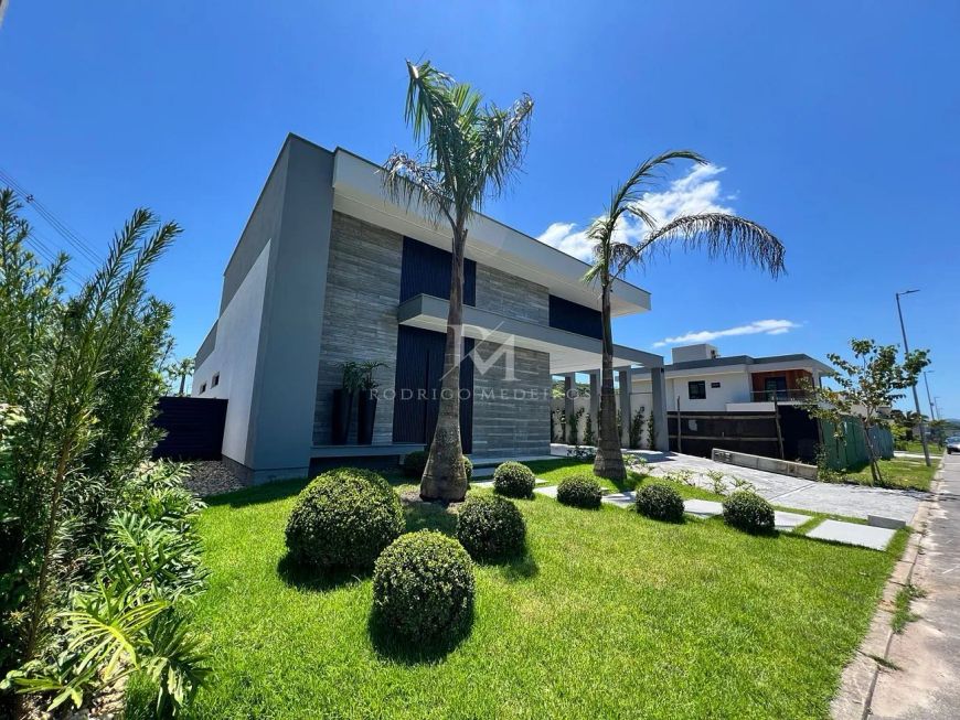 Casa 3 Dormitórios (1 Suíte) - Pedra Branca, Palhoça/SC