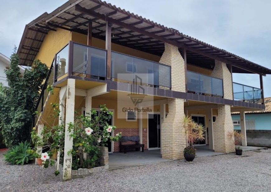 Pousada para venda com 12 apartamentos sendo 6 de 2 quartos e 6 de um quarto.