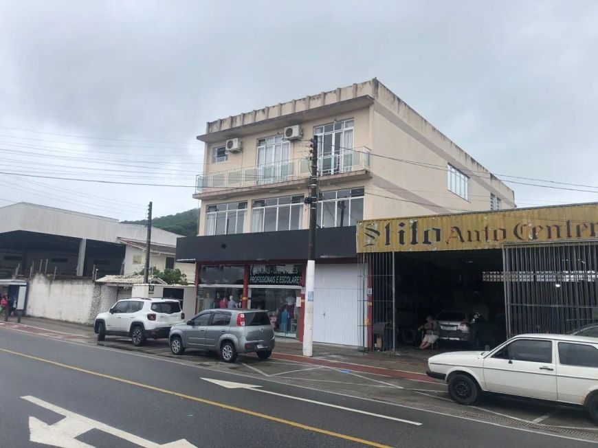 Loja, fábrica e apartamento na Ponte do Imaruim