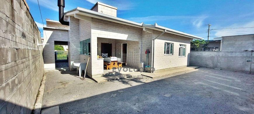 CASA 3 Quartos, 2 Vagas, Churrasqueira - Pinheira - Santa Catarina