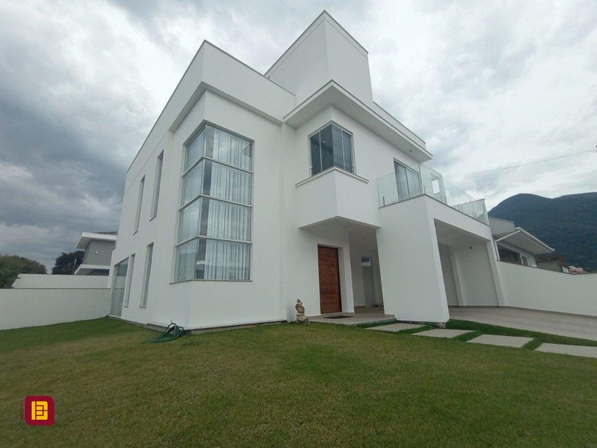Casa em Condomínio em Praia De Fora