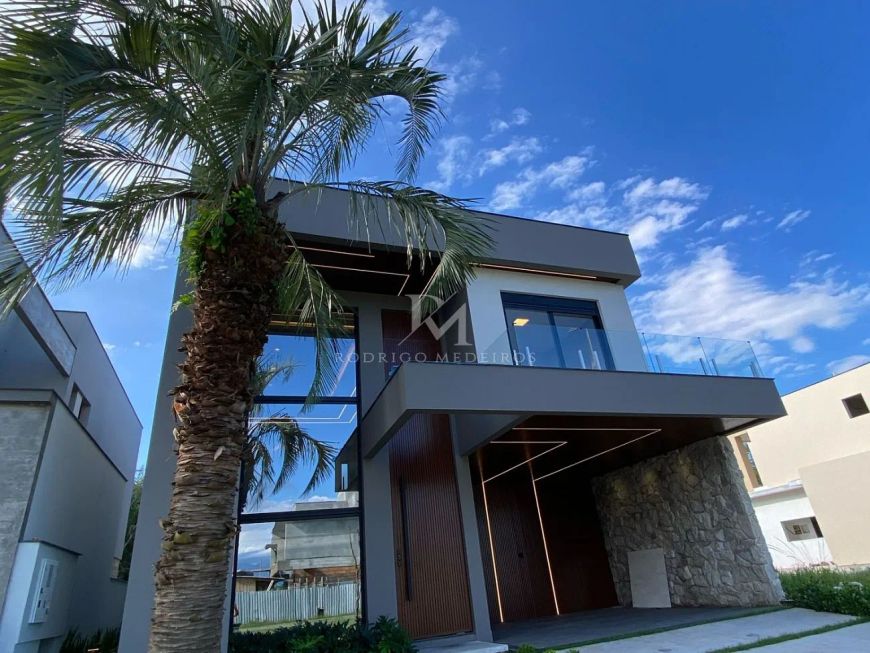 Casa 3 Suítes, Piscina - Pedra Branca, Palhoça/SC