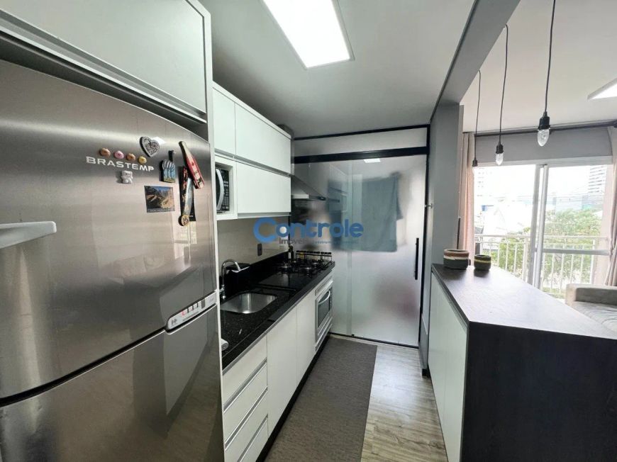 Apartamento com 03 dormitórios no bairro Pagani, em Palhoça.