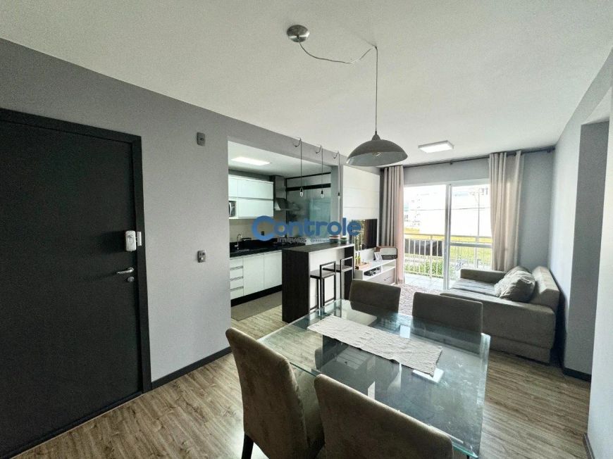 Apartamento com 03 dormitórios no bairro Pagani, em Palhoça.