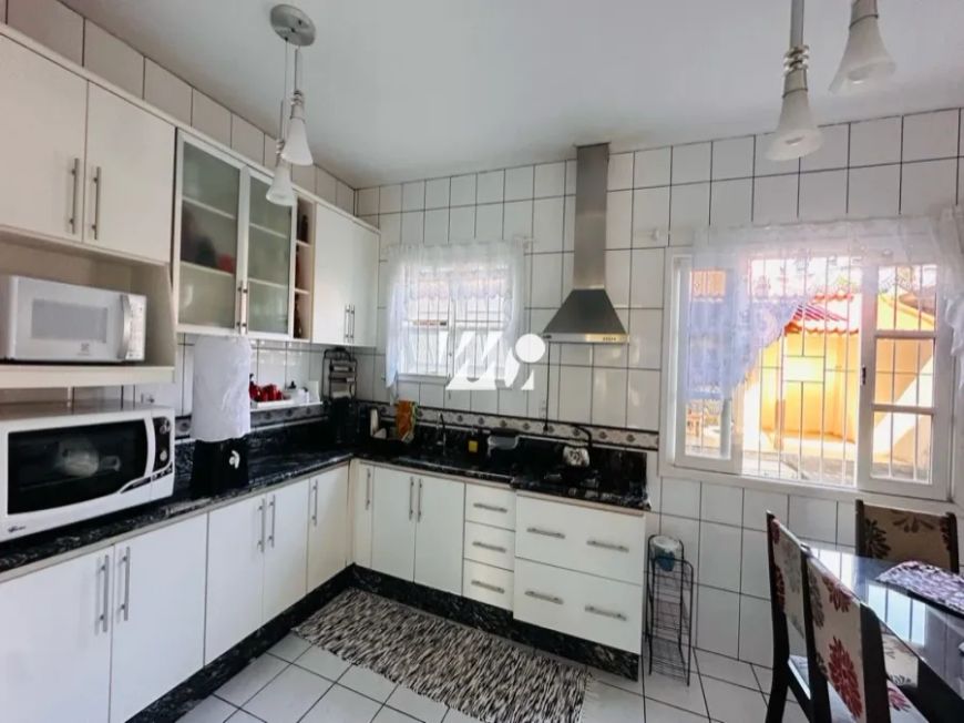 Casa 3 Quartos 204m² - Passa Vinte