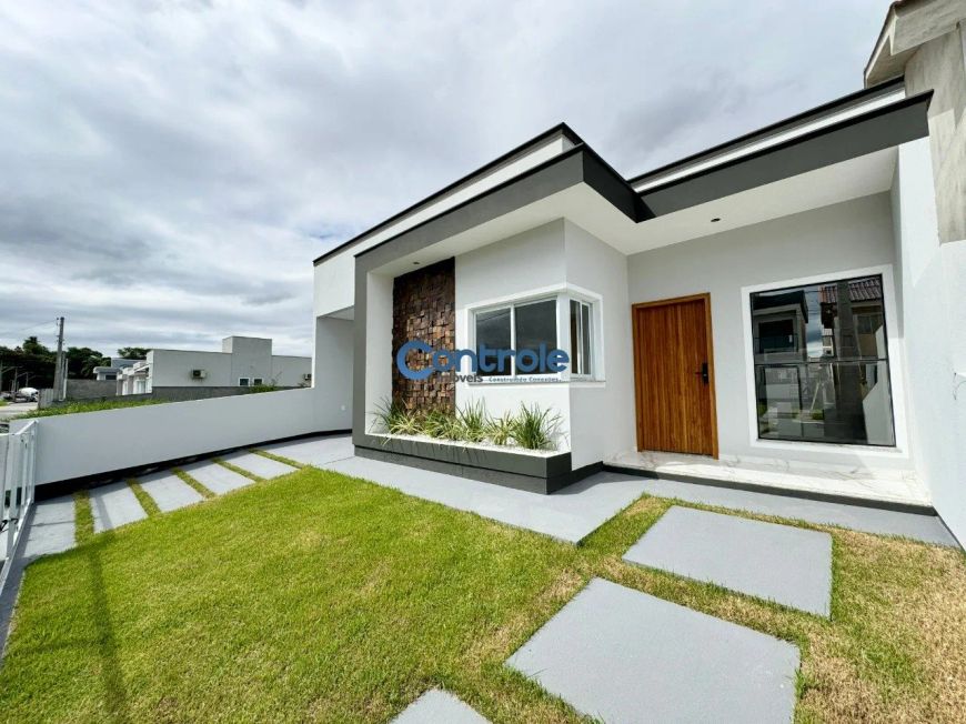 Casa c/ 3 Dormitórios e Churrasqueira no Loteamento Novo Bela Vista