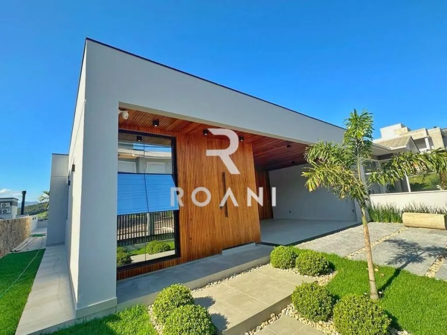 Casa Alto Padrão | 173m2 | Pedra Branca na Rua Cambiunas