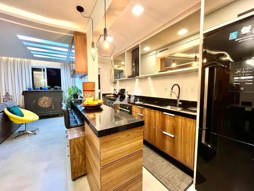 Apartamento de 2 Dormitórios, Sendo 1 Suíte Mobiliado