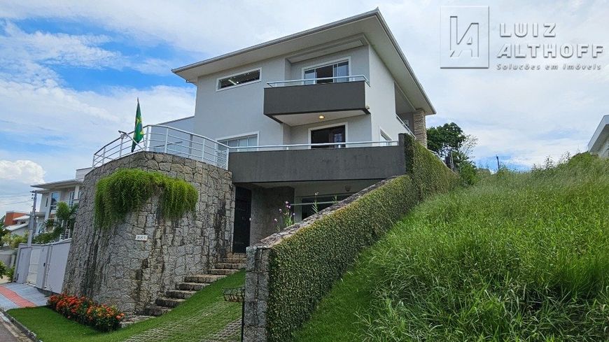 Casa com 3 dorm sendo 1 suíte + office à venda no bairro Pedra Branca - Palhoça/SC