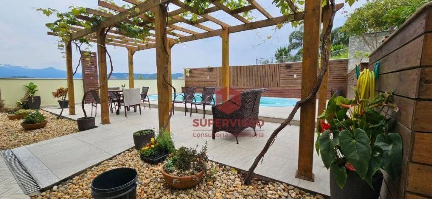 Casa à venda, 325 m² por R$ 2.544.000,00 - Pedra Branca - Palhoça/SC
