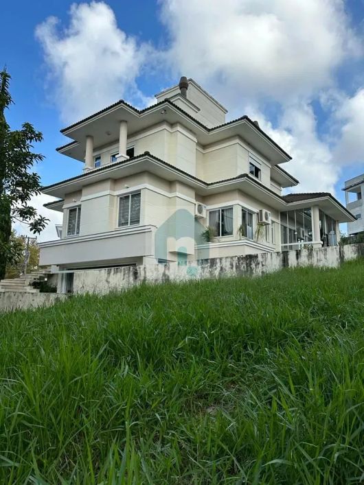Casa triplex alto padrão, 3 suítes, Pedra Branca, Palhoça SC - CA188-149