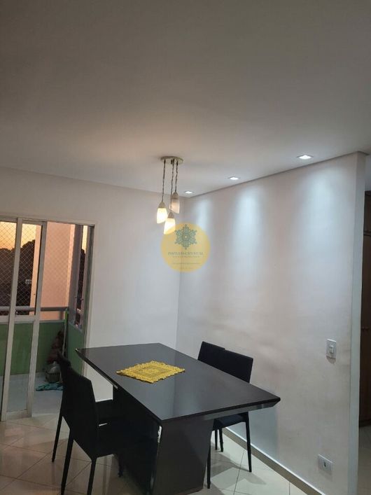 Ótimo apartamento de 02 dormitórios e 01 vaga na Vila do Castelo