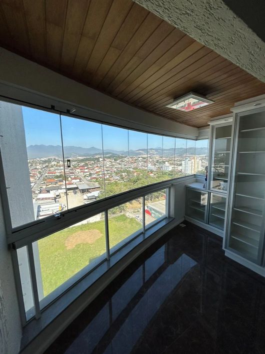 Cobertura Duplex 3 dormitórios com 166,74m² duas vagas de garagem próximo ao Bistek