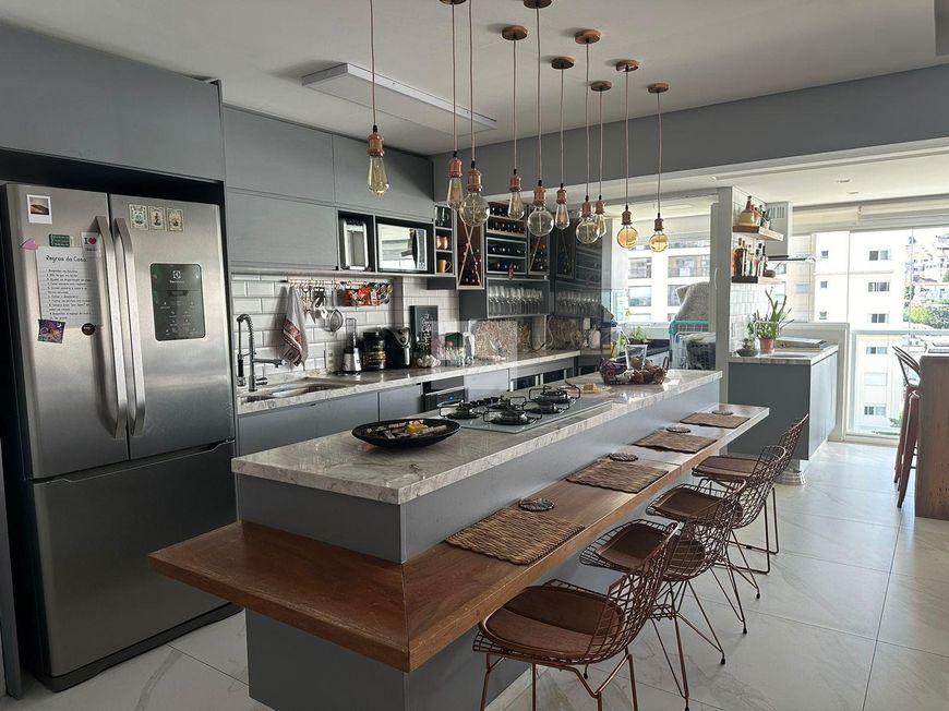 Apartamento de alto padrão a venda com 2 suítes e 2 vagas na Aclimação - São Paulo