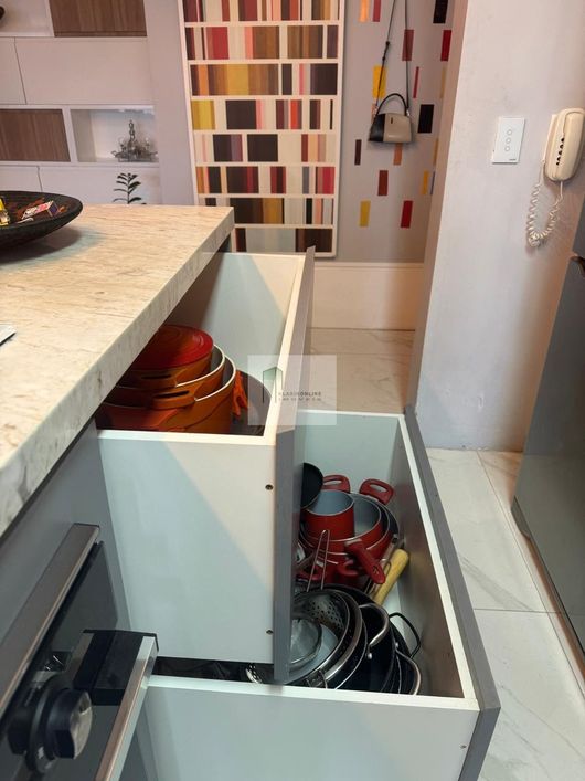 Apartamento de alto padrão a venda com 2 suítes e 2 vagas na Aclimação - São Paulo