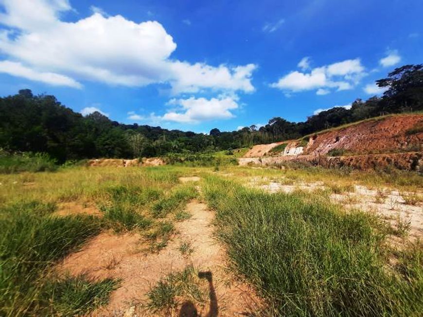 Área industrial na Fernão Dias sentido Minas