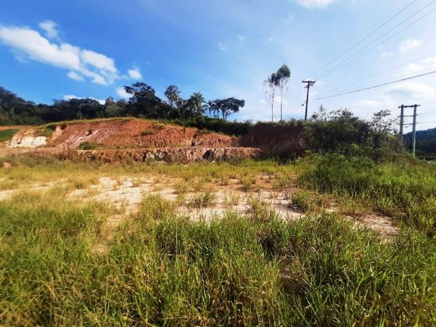 Área industrial na Fernão Dias sentido Minas