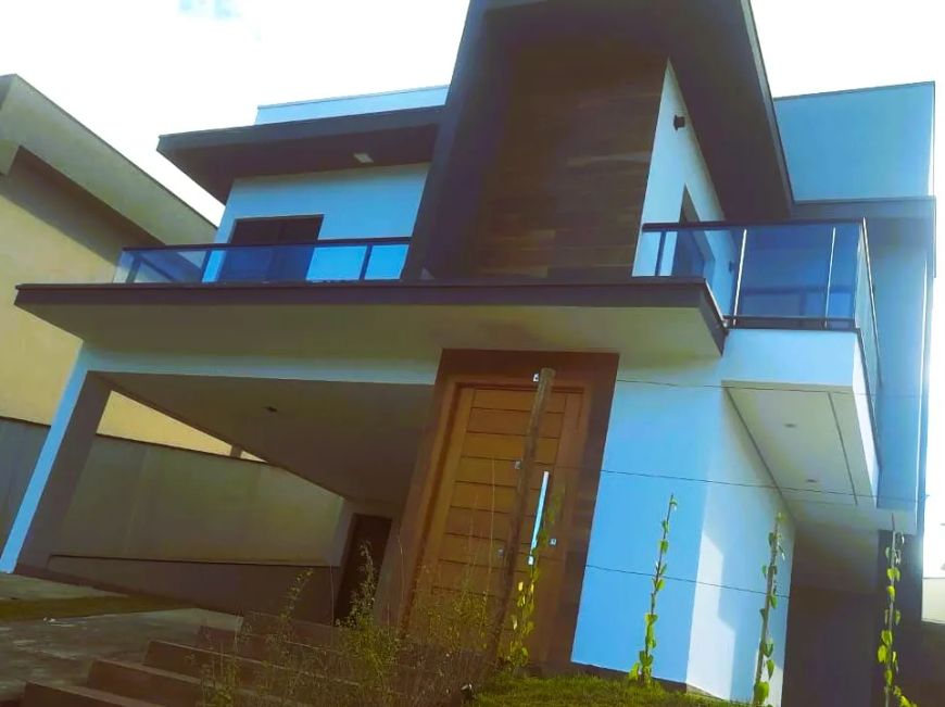 Casa para venda com 252 metros quadrados