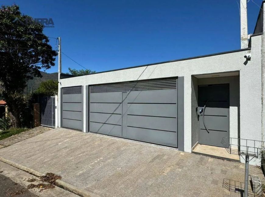 Casa com 3 suítes à venda de 400 m² no Vila Petrópolis em Atibaia/SP - CA5683.