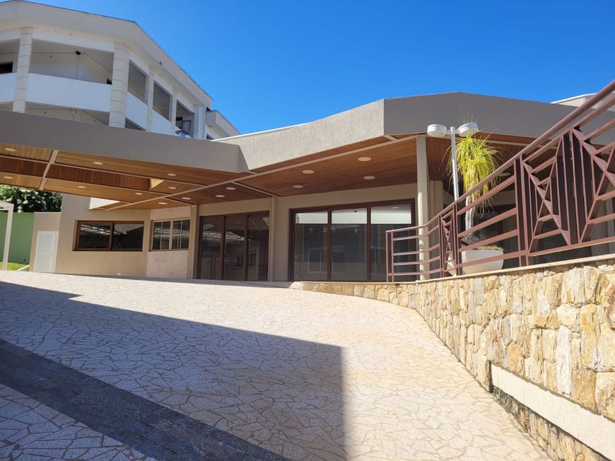 Casa luxuosa para venda no Condomínio Flamboynt - 993,37 m2 de área construída - Atibaia/ São Paulo.