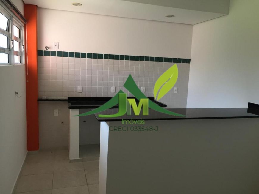 Conjunto de 4 Apartamentos Mais uma Sala Comercial à Venda em Atibaia
