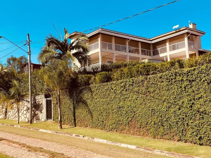 Maravilhoso Sobrado no Condomínio Portal Ouro Verde, em Atibaia, São Paulo, com 500m² de área constr