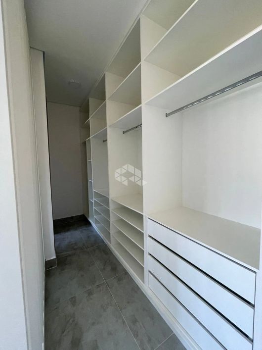 Casa Terrea com piscina a venda dentro de condominio em Atibaia