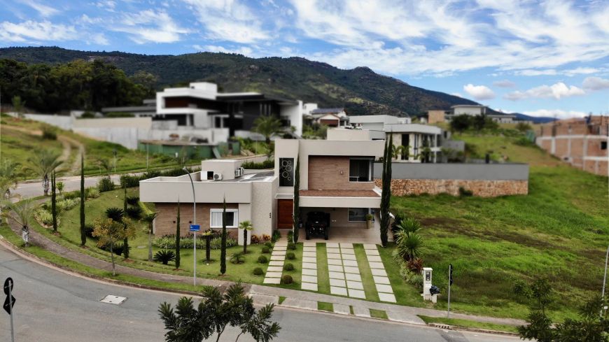 Maravilhoso sobrado á venda no Condomínio Itaporã em Atibaia pronto para morar !!!