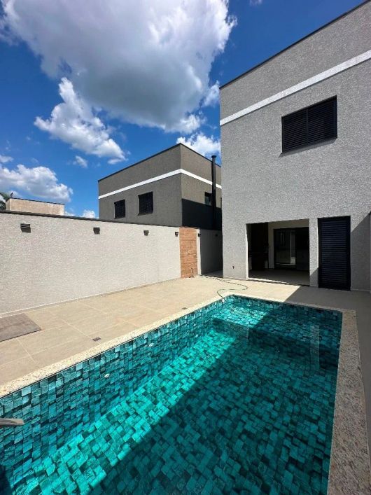 Sobrado com 3 dormitórios à venda, 160 m² por R$ 1.300.000,00 - Vila Petrópolis - Atibaia/SP