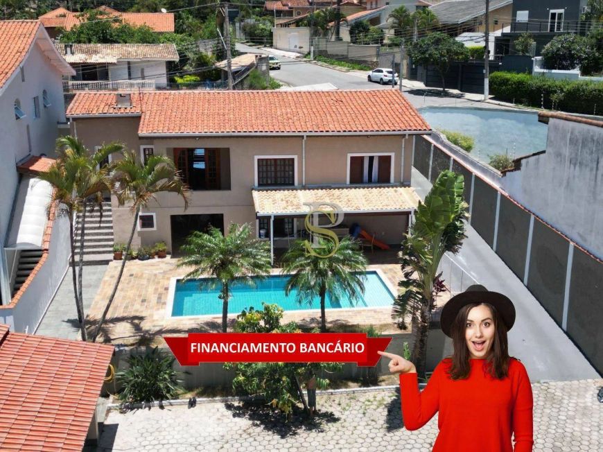 Casa com 3 dormitórios à venda, 450 m² por R$ 2.500.000,00 - Vila Santista - Atibaia/SP
